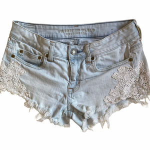 American Eagle Distressed Lace Denim Shorts Size 4
